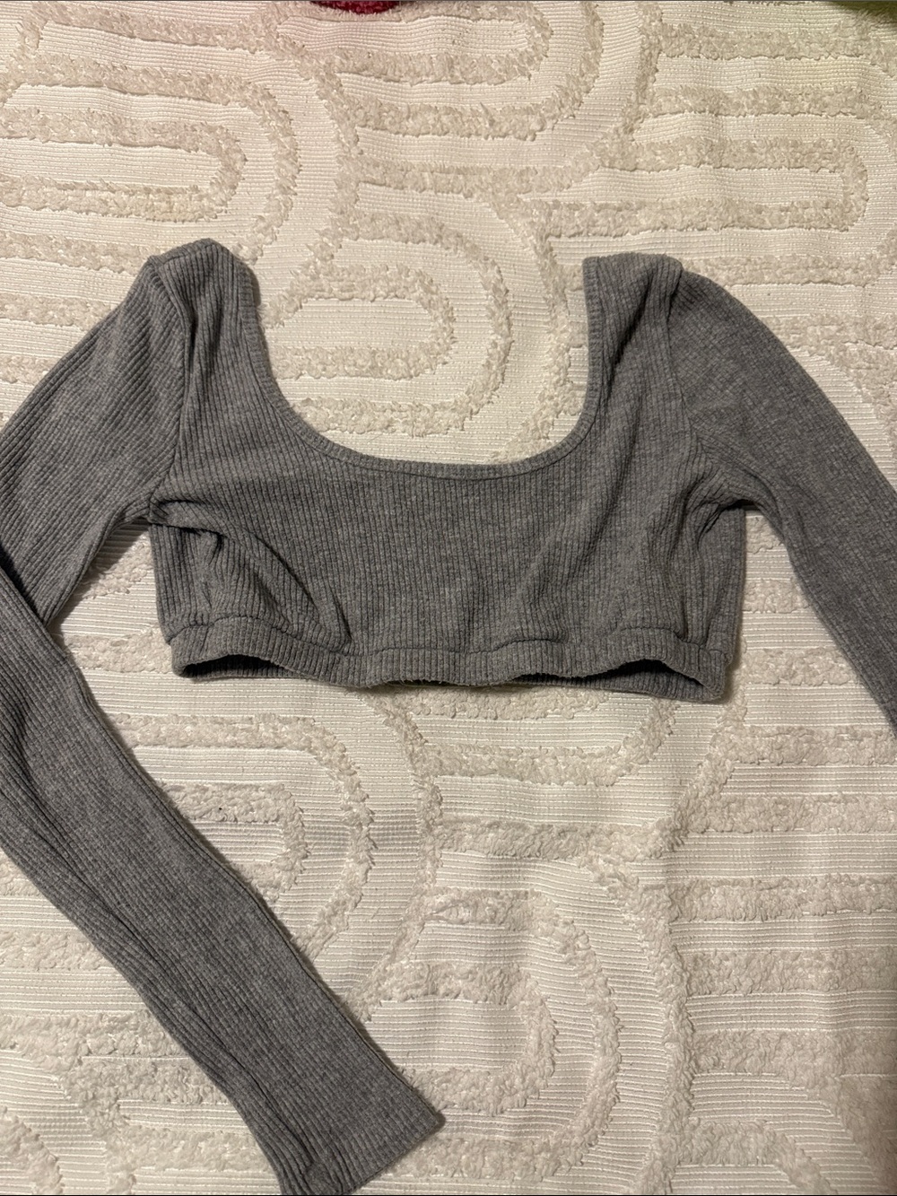 Edikted Ribbed Long Sleeve Crop Top -